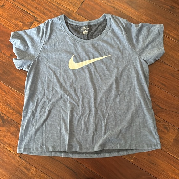 Nike | New Women's Nike Swoosh T-shirt jersey blue - Picture 6 of 11